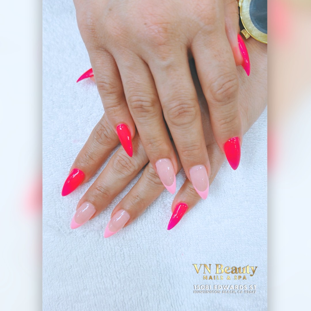 Trending July Nail Ideas